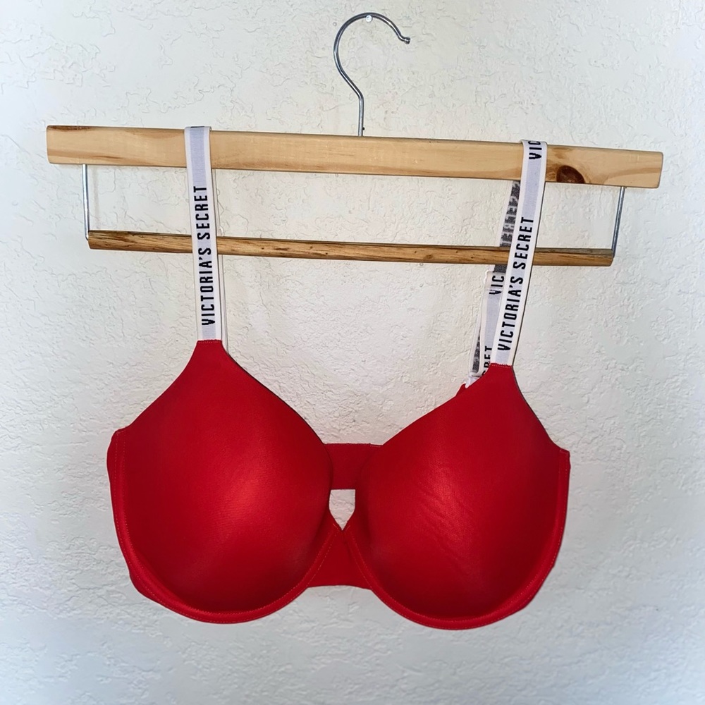 Victoria’s Secret The T-Shirt Bra size 34DDD